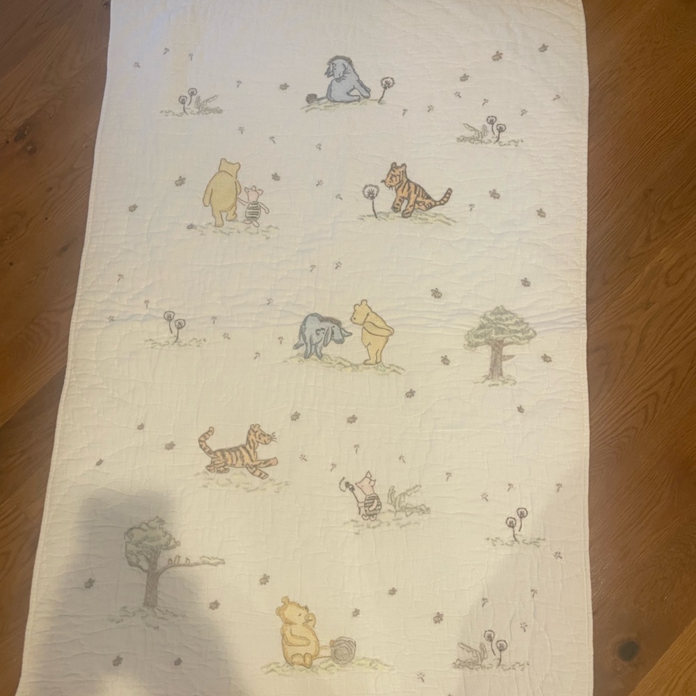 Pottery Barn Winnie the Pooh Toddler quilt & 3 crib sheets
